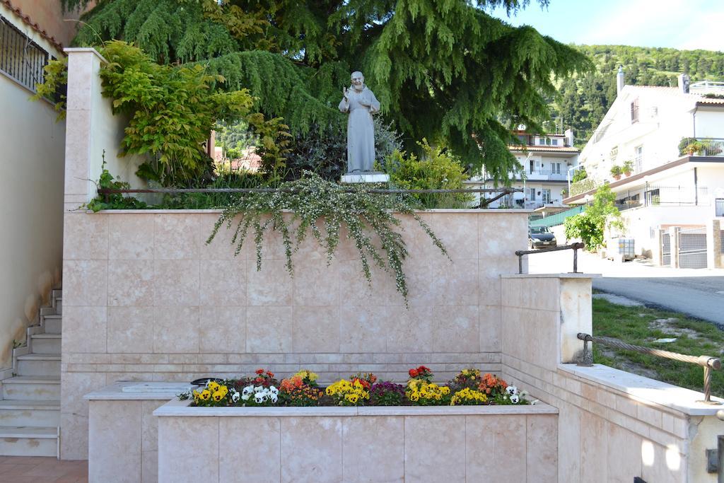 Hotel Valle Rossa San Giovanni Rotondo Eksteriør billede