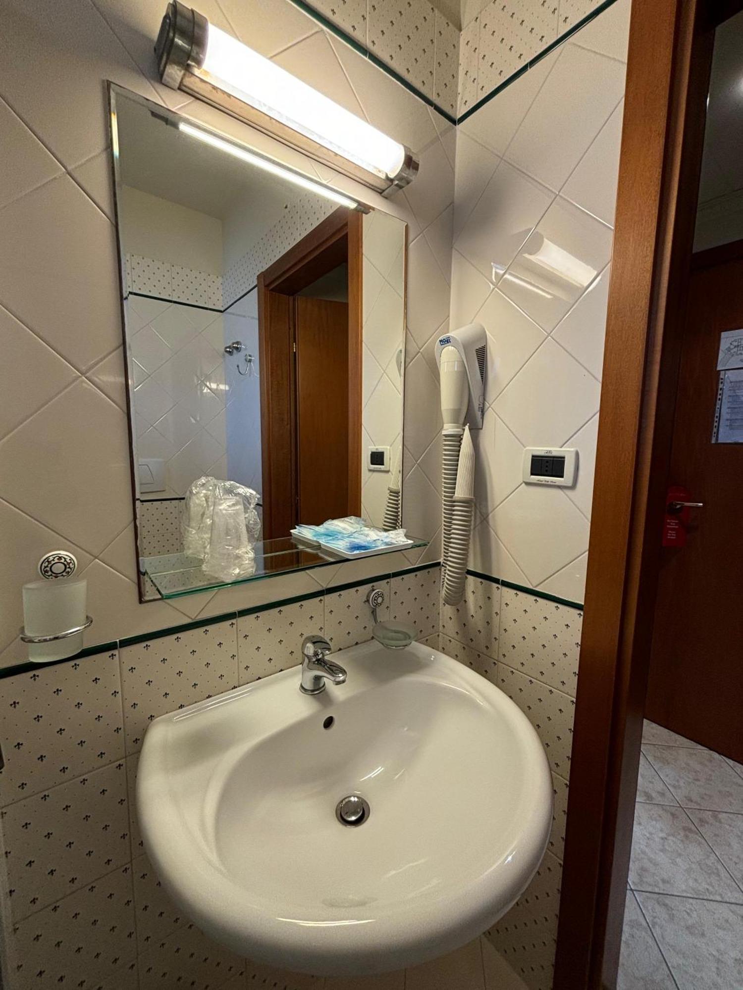 Hotel Valle Rossa San Giovanni Rotondo Eksteriør billede