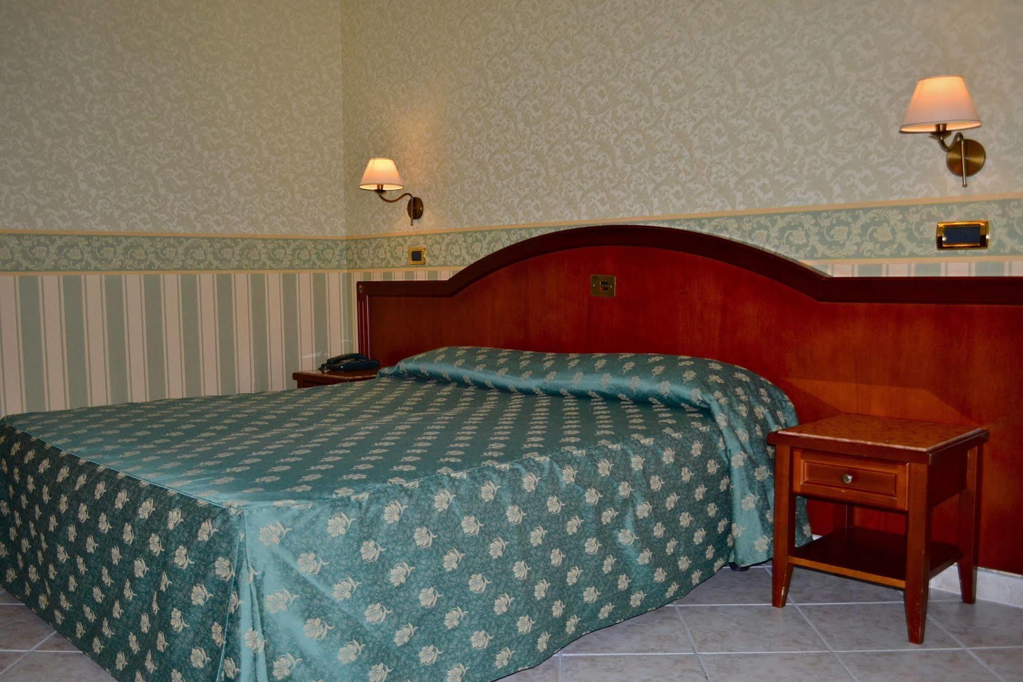 Hotel Valle Rossa San Giovanni Rotondo Eksteriør billede