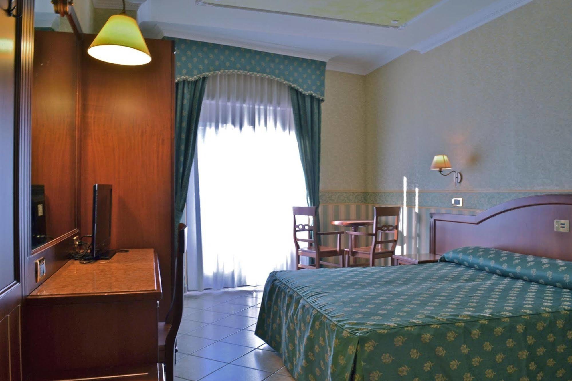Hotel Valle Rossa San Giovanni Rotondo Eksteriør billede